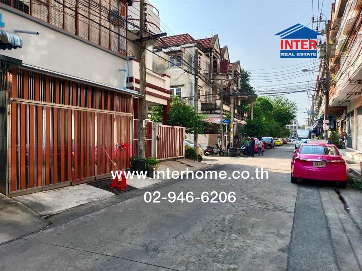 ขายทาวน์โฮมเสรีไทย-นิด้า : ทาวน์เฮ้าส์ 3 ชั้น 20 ตร.ว. หมู่บ้านเปี่ยมสุข เสรีไทย32 ซอยเสรีไทย32 ถนนลาดพร้าว ถนนเสรีไทย เขตบางกะปิ กรุงเทพมหานคร