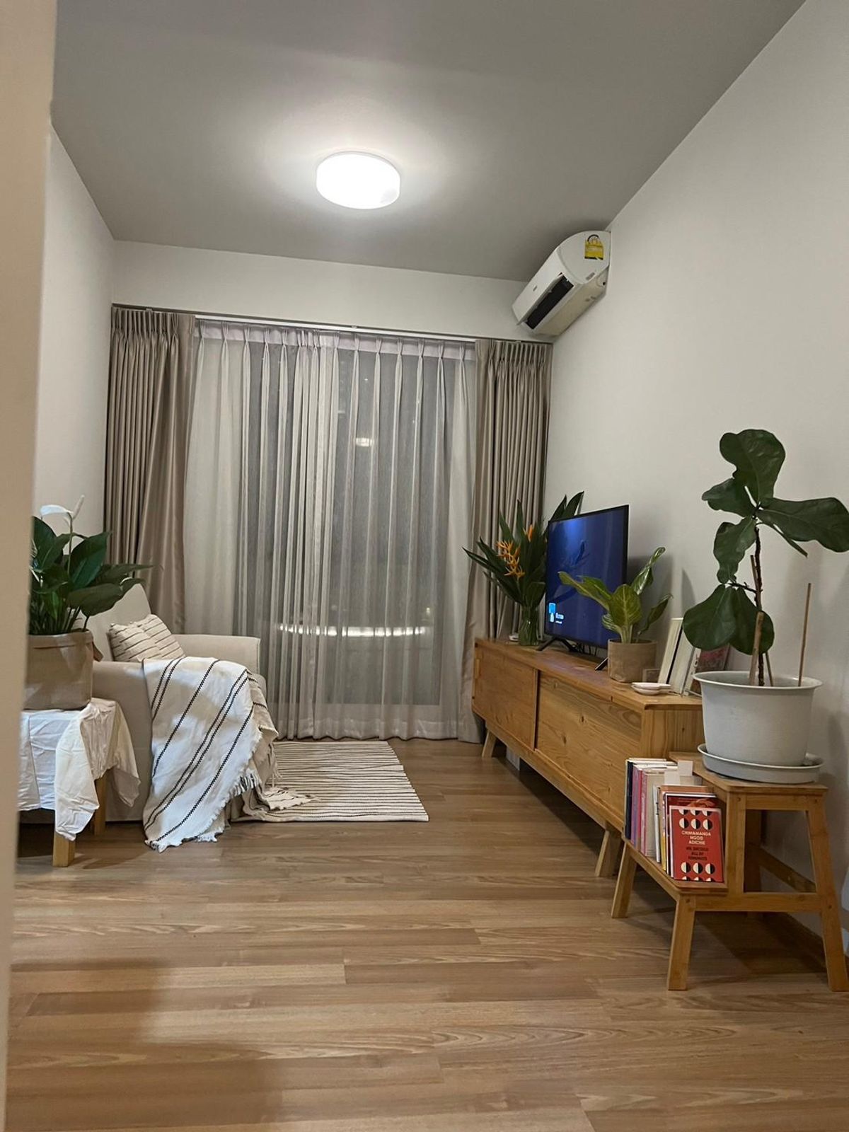 ให้เช่าคอนโดบางนา แบริ่ง ลาซาล : Unio Sukhumvit72 ห้องสวย สไตล์มูจิ รูปแบบ 2 ห้องนอน 1 ห้องน้ำ พร้อมเข้าอยู่ กลางเดือน สิงหา นัดชมล่วงหน้าได้
