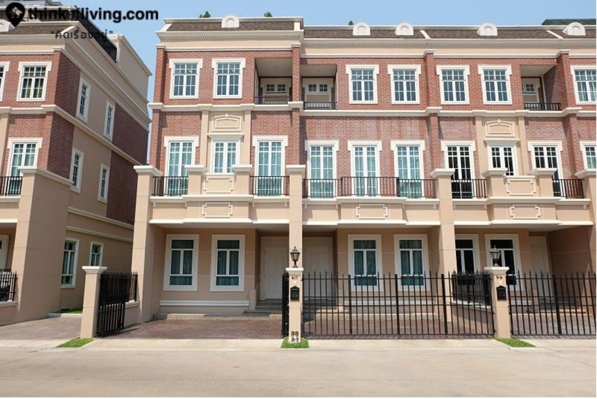 ให้เช่าทาวน์โฮมอ่อนนุช อุดมสุข : RENT Luxury Garden Square Sukhumvit 77 near Bangkok Prep School ONNut