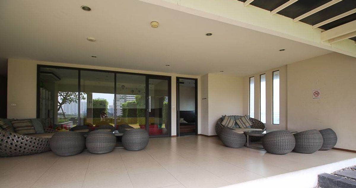 ขายคอนโดพระราม 9 เพชรบุรีตัดใหม่ RCA : ขายด่วน! ห้องว่างพร้อมขาย วิวสวยเฟอร์ครบ ราคาต่ำกว่าตลาดมาก ๆ ค่ะ ต้องห้ามพลาดเลย ราคาดีสุด  ๆ หายากแล้ววว ติด MRT เพชรบุรี ใกล้ APL สนใจติดต่อ 0876358339 