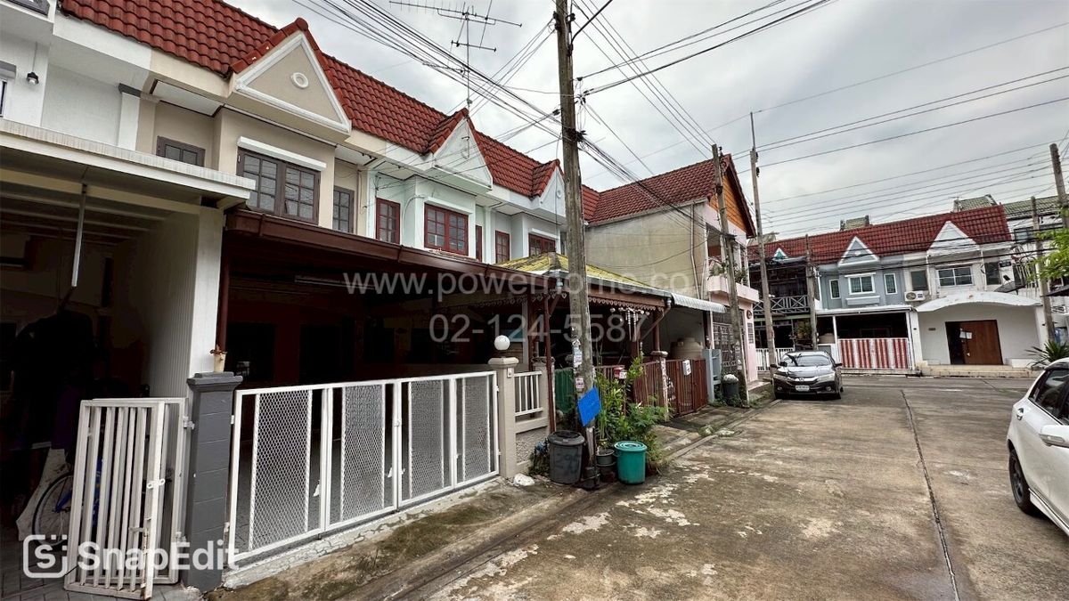 ขายทาวน์โฮมปทุมธานี รังสิต ธรรมศาสตร์ : หมู่บ้านอู่ทองเพลส 2  ทาวน์เฮ้าส์ 2 ชั้น ทำเลดี ใกล้รถไฟฟ้าสายสีเขียว  ถนน ลำลูกกา ต.คูคต อ.ลำลูกกา จ. ปทุมธานี  