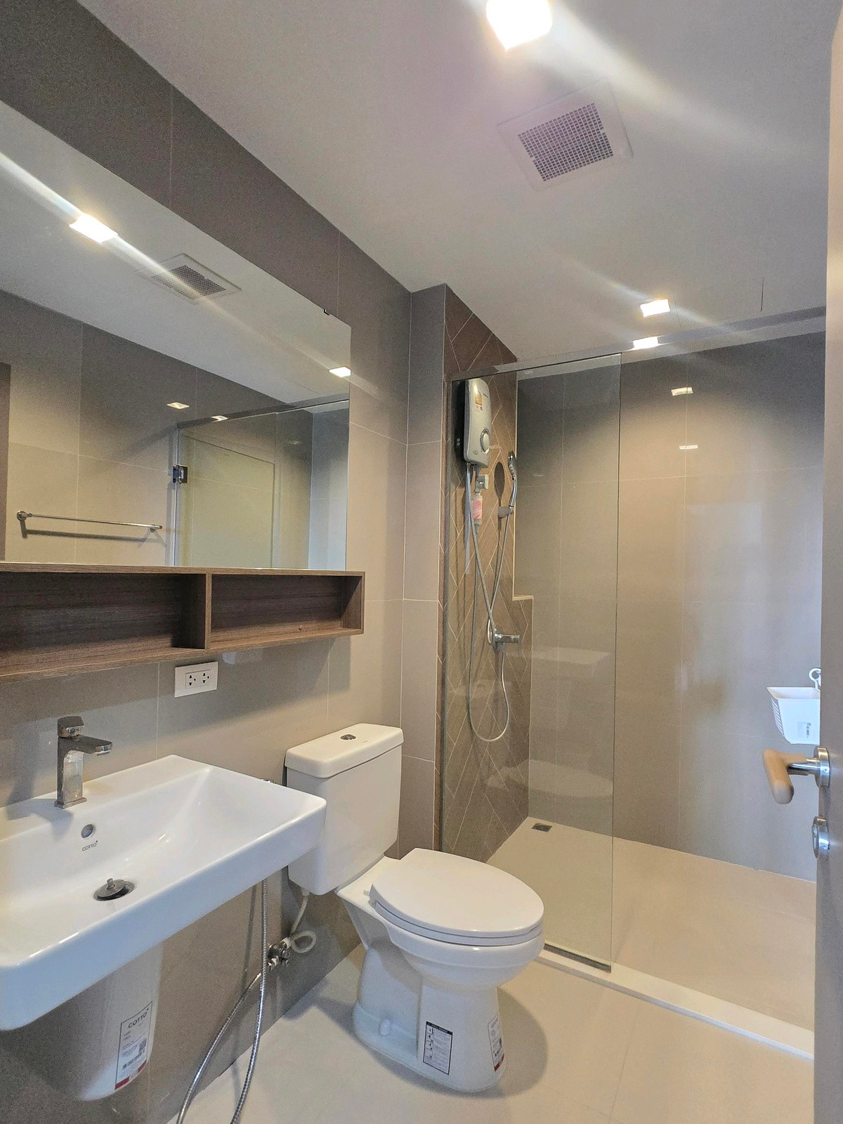 For SaleCondoLadprao, Central Ladprao : 📣 Urgent sale 🔥🔥 Beautiful room Tel. 📞098-995-6144 Luckycondo89