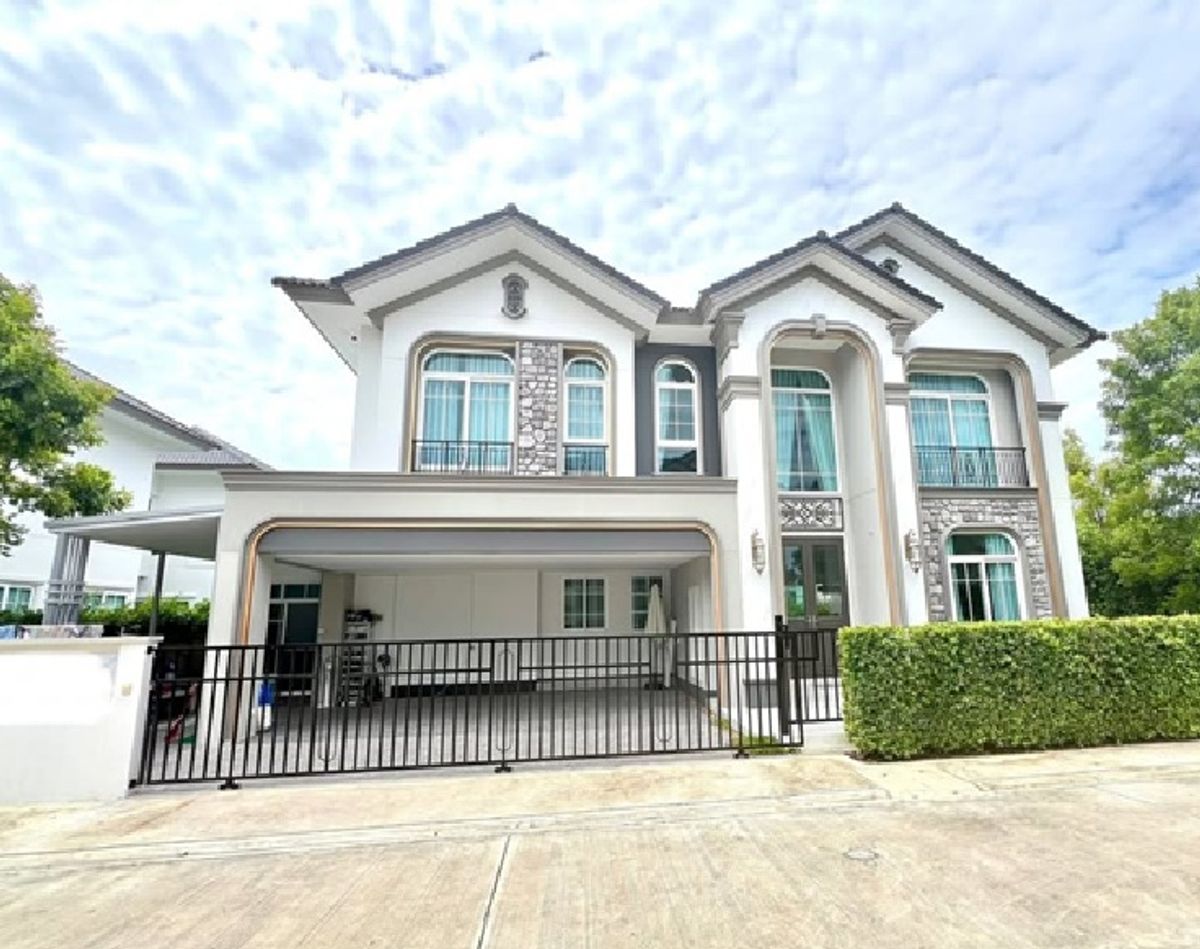 ให้เช่าบ้านบางนา แบริ่ง ลาซาล : For Rent ให้เช่า บ้านเดี่ยว 2 ชั้น หมู่บ้านแกรนดิโอ บางนา กม.5 / หลัง เมกะ บางนา / บ้านสภาพใหม่ / แอร์ 6 เครื่อง / Fully Furnished / อยู่อาศัย