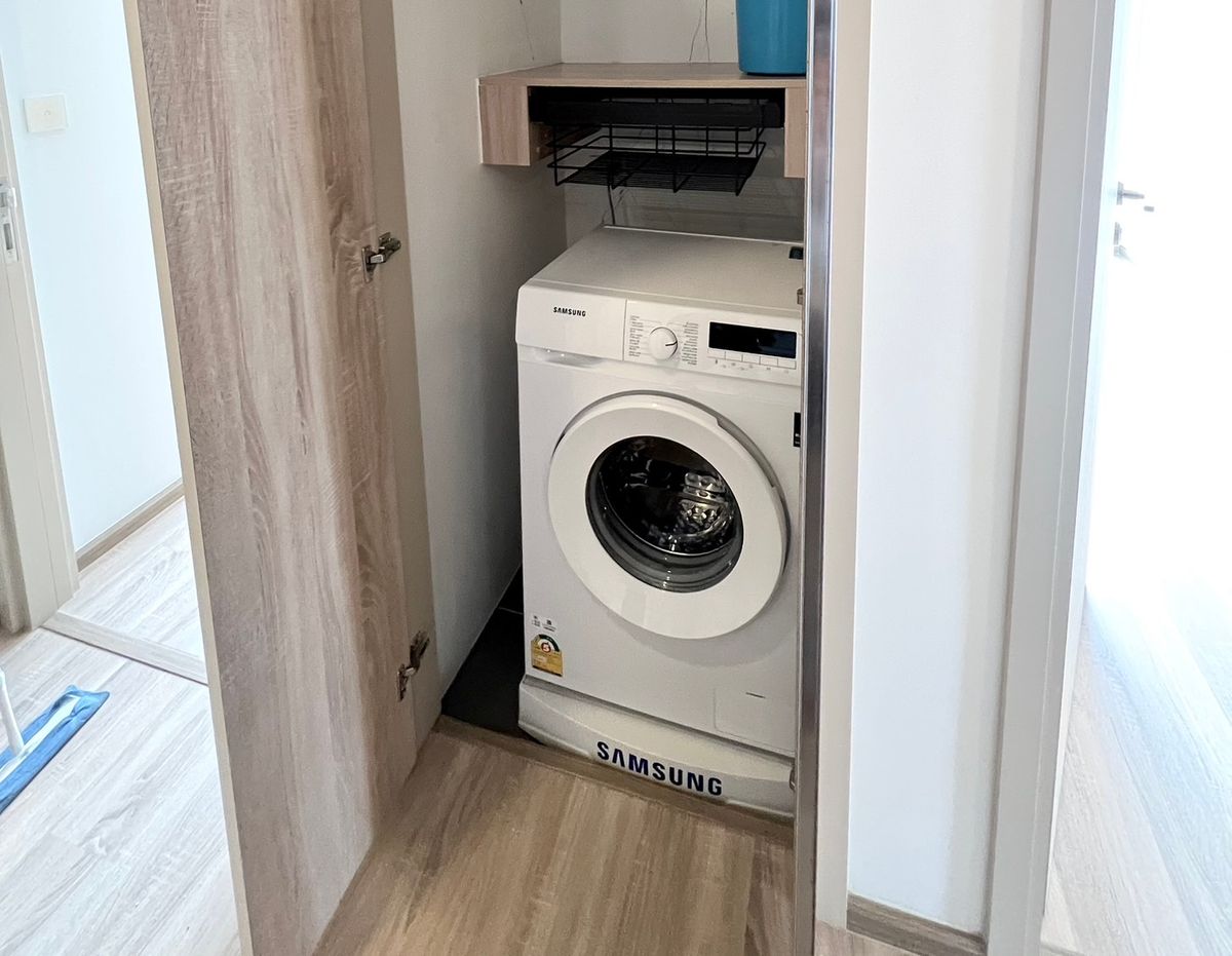 For RentCondoRatchathewi,Phayathai : Great value corner room - XT Phayathai 2 bedrooms, 2 bathrooms, 1 office or can be adjusted to dress up - Fully Furnished