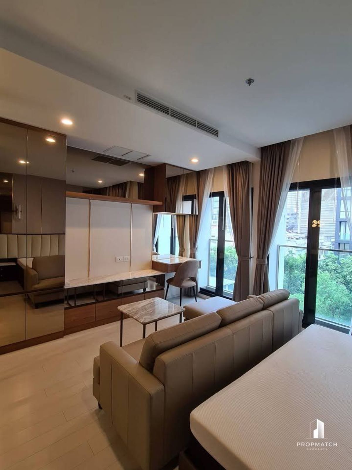 ให้เช่าคอนโดวิทยุ ชิดลม หลังสวน : ✨Flash Deal ✨Noble Ploenchit( 1Bed 1Bath 47SQM.) แต่งครบพร้อมอยู่ !! เพียง 39,000บาทต่อเดือน Tel.0981315848 @propmatch