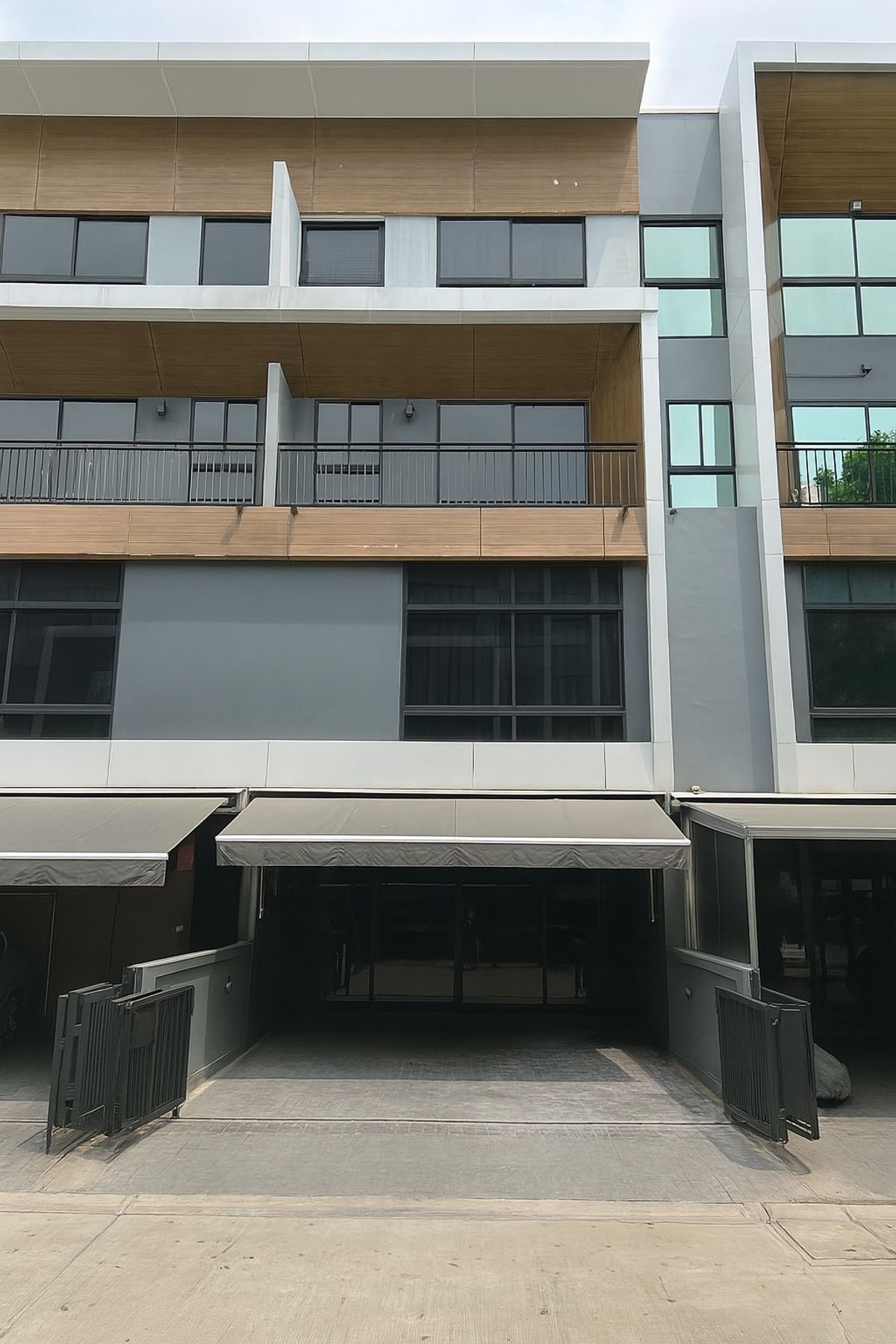 ให้เช่าทาวน์โฮมพระราม 3 สาธุประดิษฐ์ : 🏡 ให้เช่า ทาวน์โฮมหรู 3.5 ชั้น โครงการ Arden พระราม 3 (Arden Rama 3) พร้อมอยู่