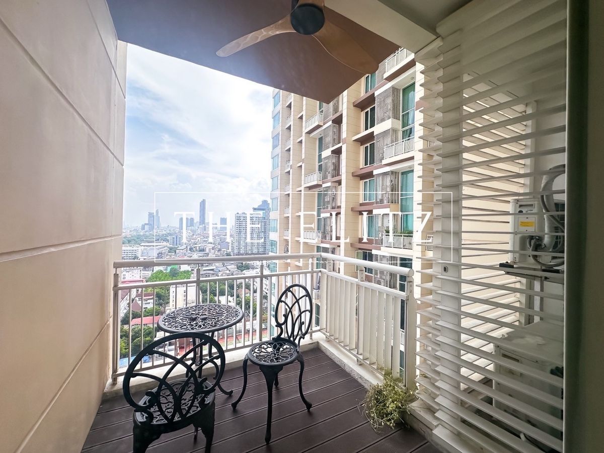 For SaleCondoSathorn, Narathiwat : ✨ Located in a condo but feel like a mansion in the sky, The Empire Place, a large room, full function ✔