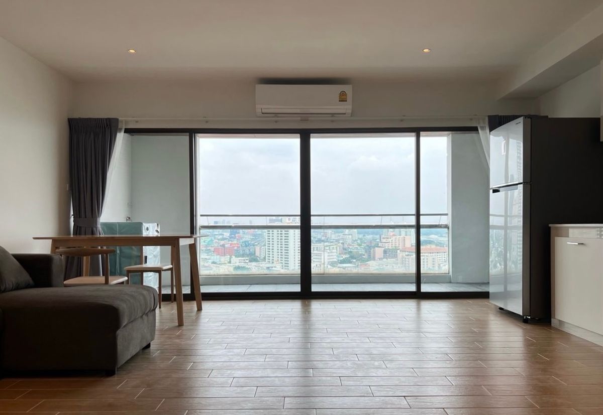 For RentCondoSathorn, Narathiwat : Rent The Natural Place, 2 beds, beautiful, good location, ready to be near MRT Lumphini. Interested in Atline.@841QLNR