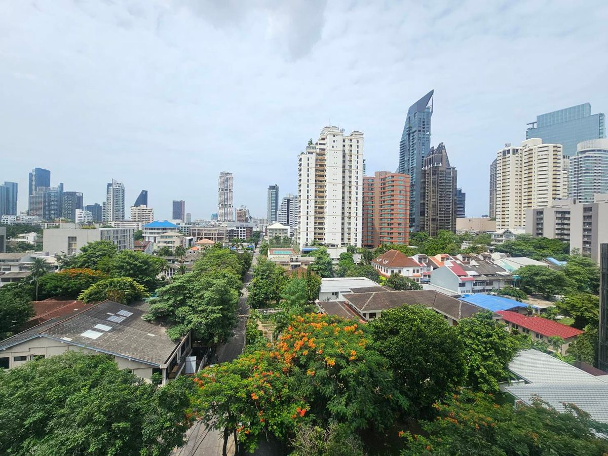 For RentCondoSukhumvit, Asoke, Thonglor : New renovated room, very beautiful, beautiful city view, 2 bedrooms, 2 bathrooms, AH Condo, Sukhumvit 43