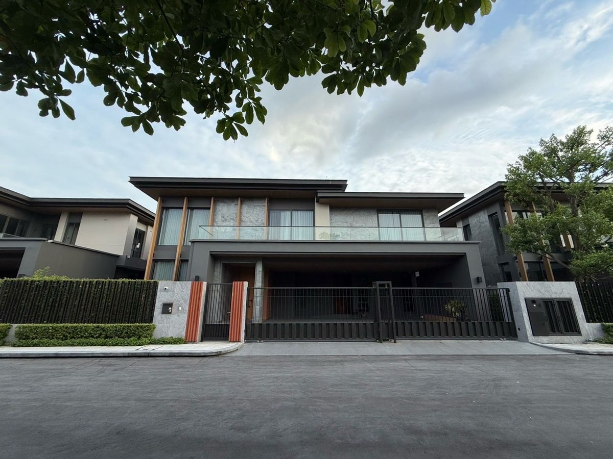 ให้เช่าบ้านพัฒนาการ ศรีนครินทร์ : For Rent📍5 bed 6 bath 1 maid 📞0639399665