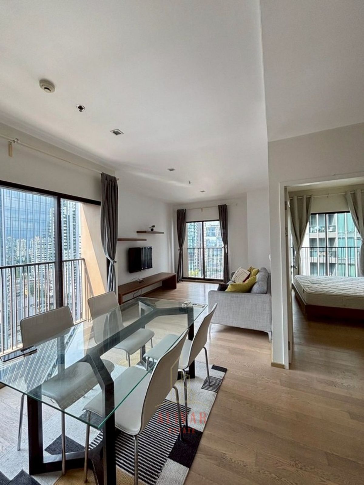 ให้เช่าคอนโดสุขุมวิท อโศก ทองหล่อ : RC070325 ให้เช่า Condo 2ห้องนอน  Noble Refine สุขุมวิท 26  ใกล้ BTS พร้อมพงษ์