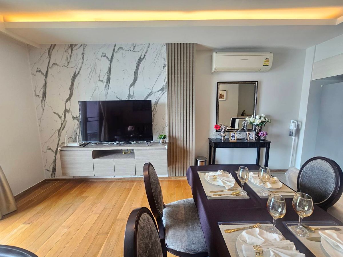 For RentCondoSukhumvit, Asoke, Thonglor : New renovated room, very beautiful, beautiful city view, 2 bedrooms, 2 bathrooms, AH Condo, Sukhumvit 43