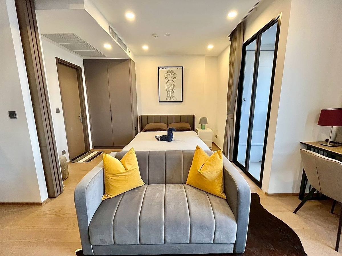 CondoSiam Paragon ,Chulalongkorn,Samyan : Ashton Chula Silom【𝐒𝐄𝐋𝐋 & 𝐑𝐄𝐍𝐓】🔥Luxurious dark tone with a simple and expensive look, suitable for stylish city people🔥  Contact Line ID: @hacondo