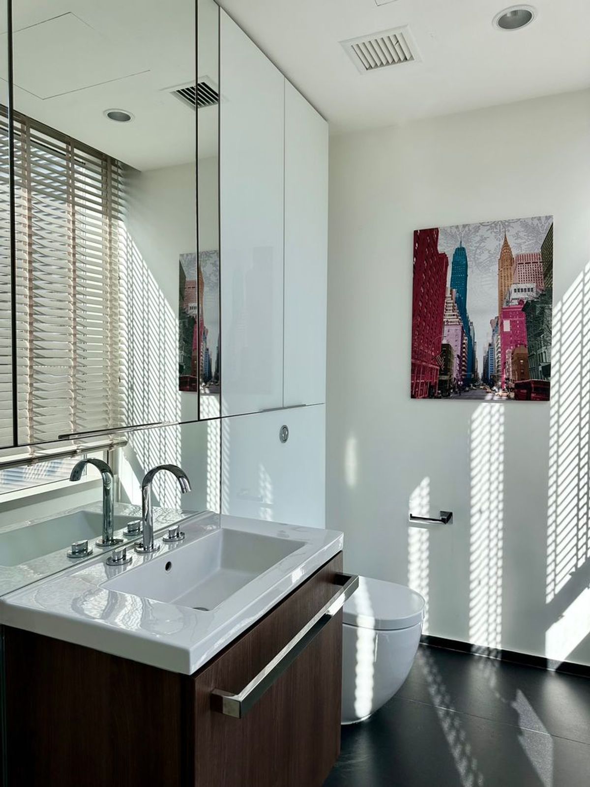 For RentCondoWitthayu, Chidlom, Langsuan, Ploenchit : For rent condo 185 Rajadamri  2 Bed 2 Bath 107.96 Sq.m (S15-32807R)