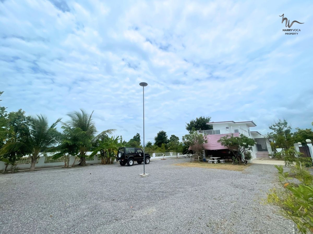 ขายบ้านหัวหิน ประจวบคีรีขันธ์ : For Sale: Spacious House Surrounded by Greenery & Gentle Breezes (Property ID: HV S-105)