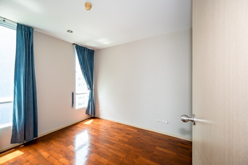 ขายคอนโดนานา : 🔥ขายด่วน + 🔥Siri On 8 ห้องหัวมุม 3 ห้องนอน 2 ห้องน้ำ ใกล้ BTS นานา❗