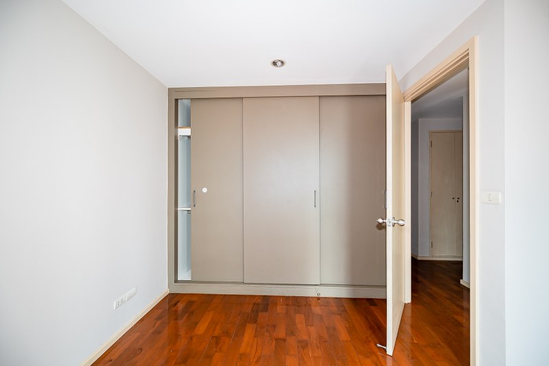 ขายคอนโดนานา : 🔥ขายด่วน + 🔥Siri On 8 ห้องหัวมุม 3 ห้องนอน 2 ห้องน้ำ ใกล้ BTS นานา❗