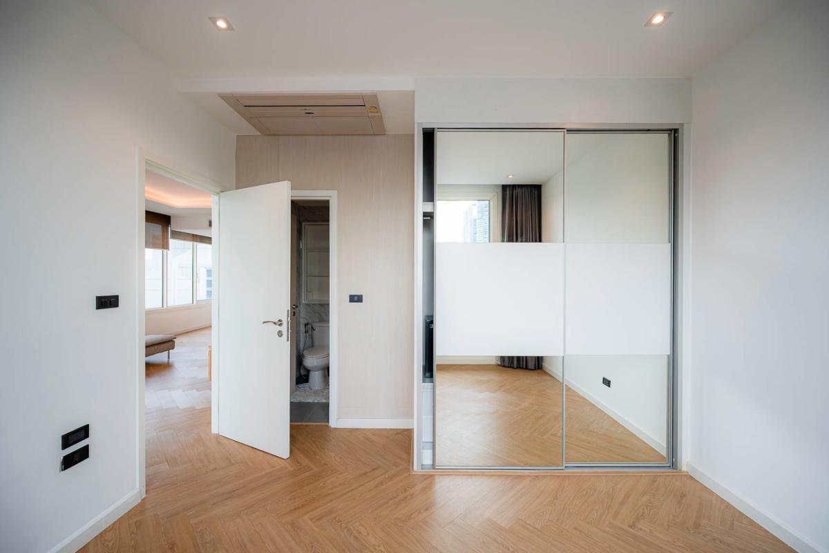 ขายคอนโดสุขุมวิท อโศก ทองหล่อ : 🔥ขายด่วน + 🔥Siri Residence 24 ห้องสวย 3 ห้องนอน 3 ห้องน้ำ ❗