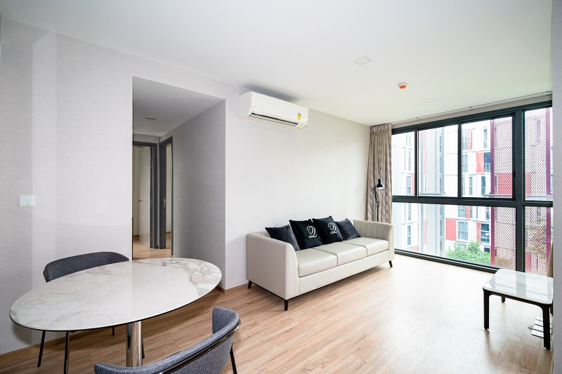 ขายคอนโดสุขุมวิท อโศก ทองหล่อ : 🔥ขายด่วน + 🔥Taka HAUS  2 ห้องนอน และ 2 ห้องน้ำ มีรถรับส่ง BTS เอกมัย และ BTS ทองหล่อ ❗