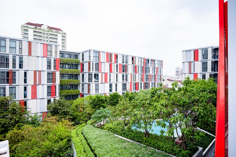 ขายคอนโดสุขุมวิท อโศก ทองหล่อ : 🔥ขายด่วน + 🔥Taka HAUS  2 ห้องนอน และ 2 ห้องน้ำ มีรถรับส่ง BTS เอกมัย และ BTS ทองหล่อ ❗