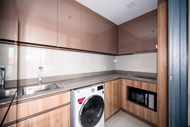 ขายคอนโดสุขุมวิท อโศก ทองหล่อ : 🔥ขายด่วน + 🔥Taka HAUS  2 ห้องนอน และ 2 ห้องน้ำ มีรถรับส่ง BTS เอกมัย และ BTS ทองหล่อ ❗