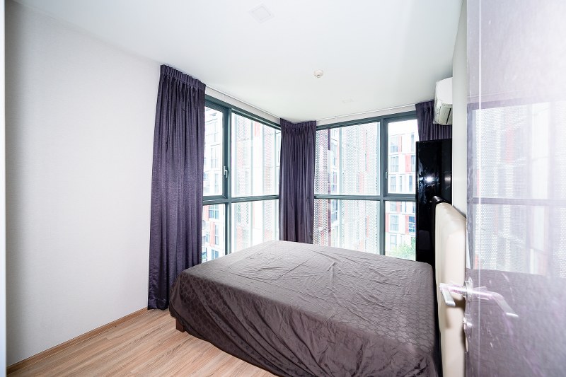 ขายคอนโดสุขุมวิท อโศก ทองหล่อ : 🔥ขายด่วน + 🔥Taka HAUS  2 ห้องนอน และ 2 ห้องน้ำ มีรถรับส่ง BTS เอกมัย และ BTS ทองหล่อ ❗