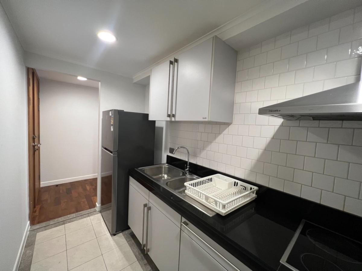 For SaleCondoWitthayu, Chidlom, Langsuan, Ploenchit : 🔥Urgent sale + 🔥Baan Siriruedee, Low Rise Condo, near BTS Phloen Chit, 1 bedroom, 1 bathroom