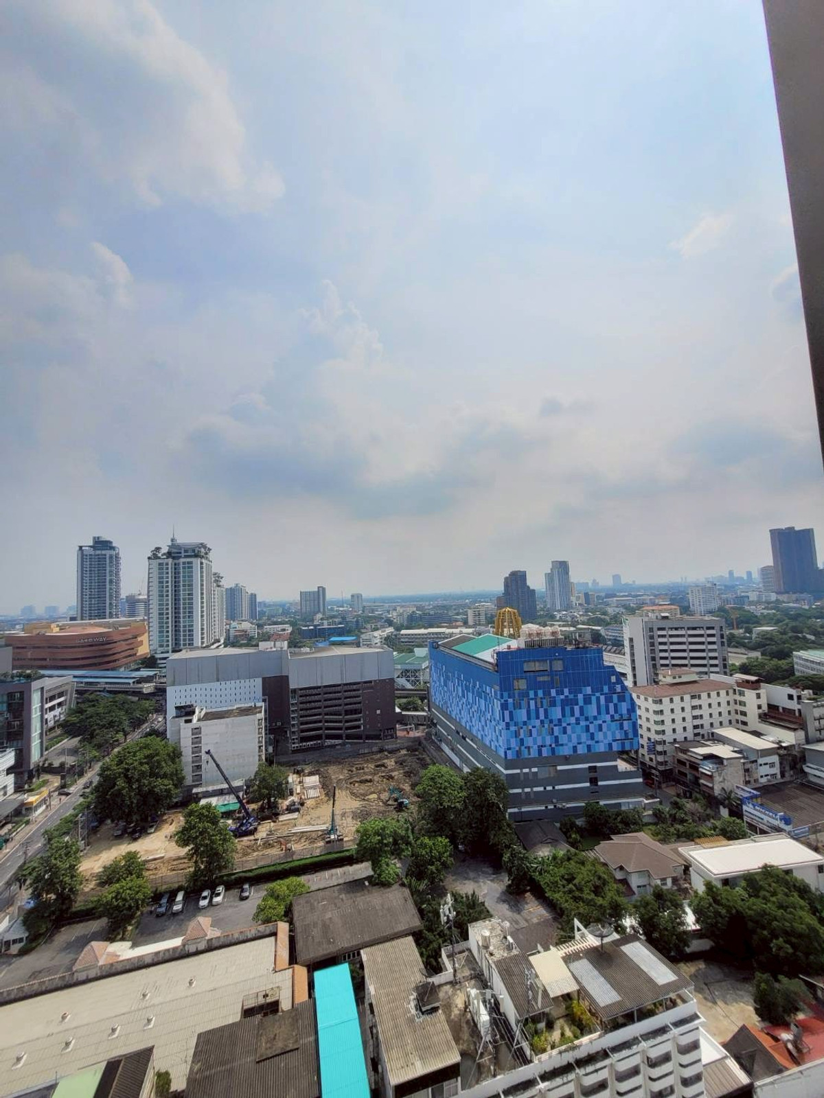 For RentCondoSukhumvit, Asoke, Thonglor : (FOR RENT) RHYTHM Ekkamai I Studio, Fully Furnished & Equipped. Near 🚆BTS Ekkamai																									