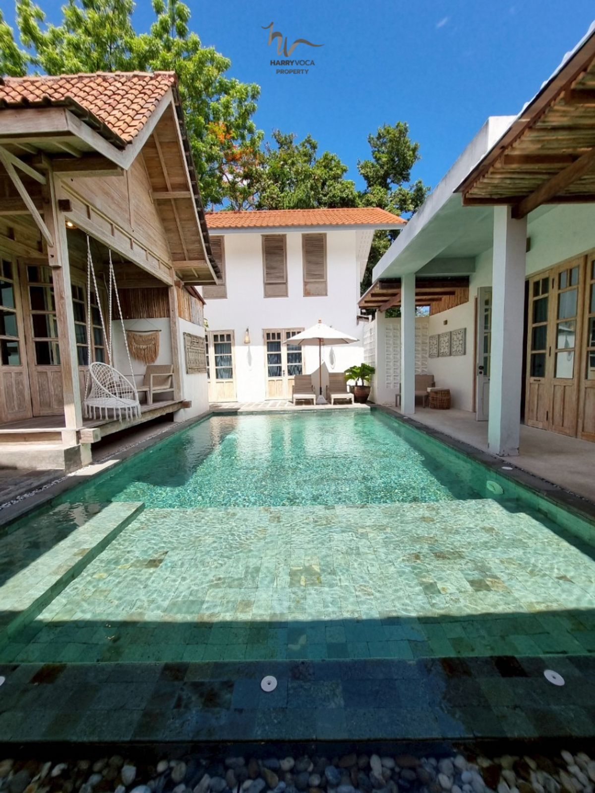 ให้เช่าหัวหิน ประจวบคีรีขันธ์ : For Rent: Natural-Style Family Pool Villa with Wood Accents – Only 20 Meters from Khao Takiab Beach! (Property ID: HV-R 98)