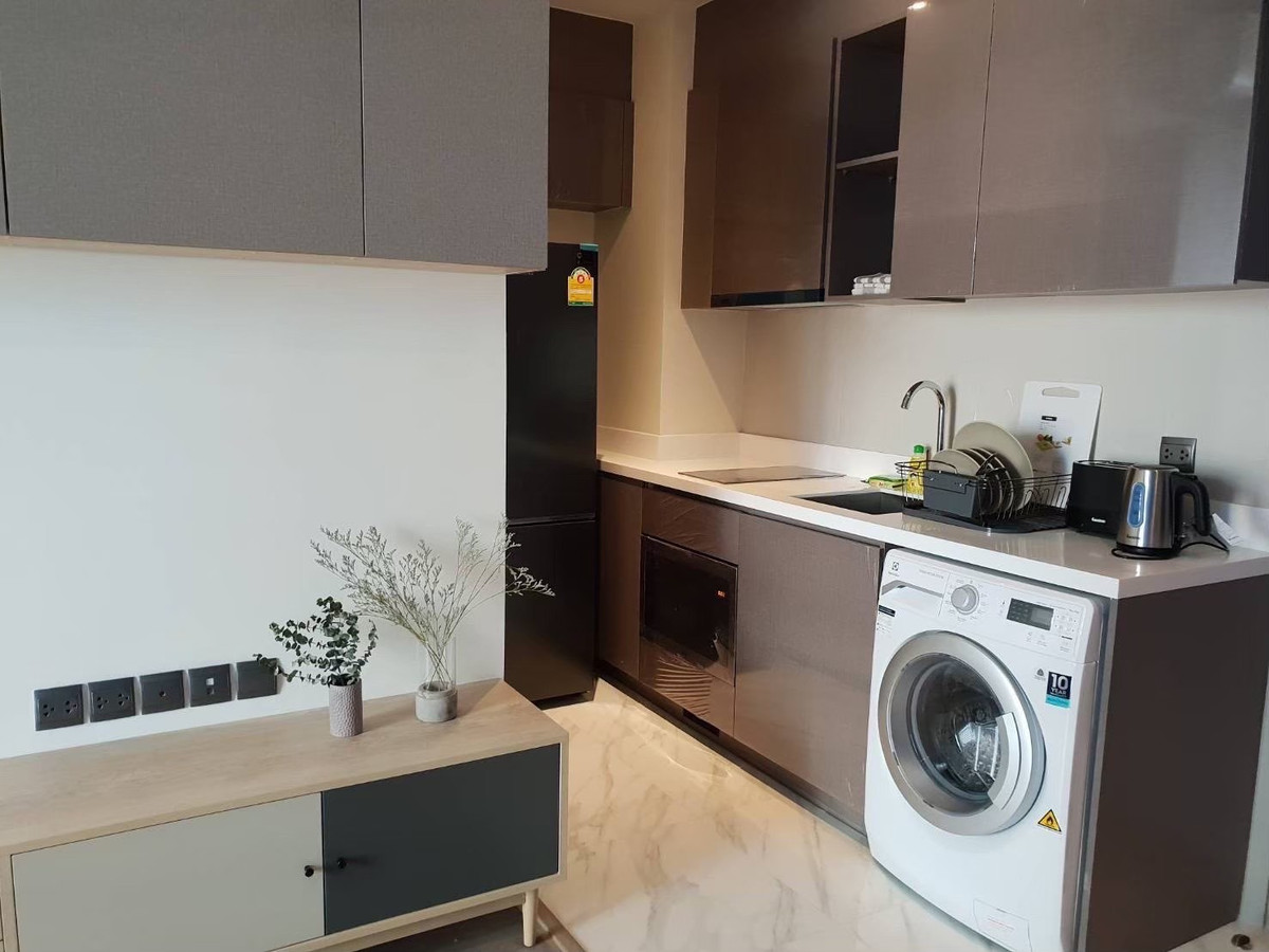 For RentCondoSukhumvit, Asoke, Thonglor : (For rent) 🟢Condo RHYTHM Ekkamai I 1-BR, fully furnished + electrical appliances ㅡ Near 🚆BTS Ekkamai