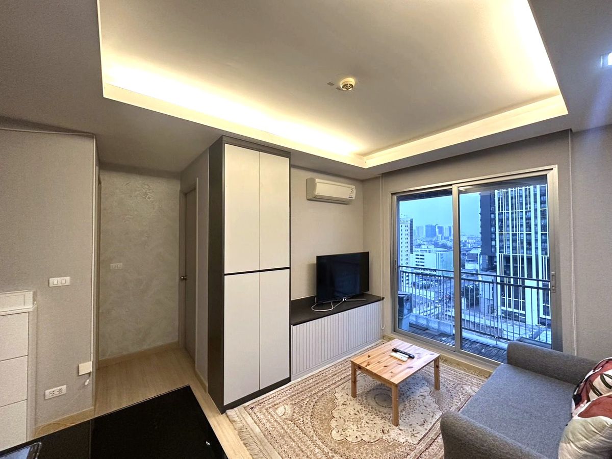 For SaleCondoRama9, Petchburi, RCA : True Thonglor, 1 bedroom condo, 1 bathroom, 36 sqm. Floor 14, complete with 2,790,000 baht.