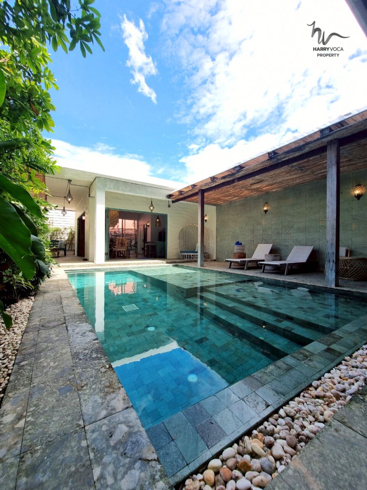 For RentHuahin, Prachuap Khiri Khan, Pran Buri : For Rent: Elegant 4-Bedroom Coastal Pool Villa-Just 20 Meters from Khao Takiab Beach (Property ID: HV-R 102)