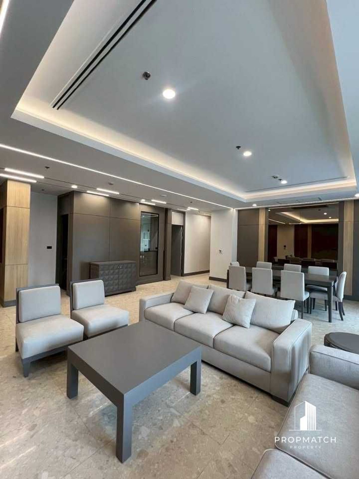 ให้เช่าคอนโดวิทยุ ชิดลม หลังสวน : ✨Flash Deal ✨Royal Residence Park( 3Bed 3Bath 230SQM.) แต่งครบพร้อมอยู่ !! เพียง 175,000บาทต่อเดือน Tel.0981315848 @propmatch