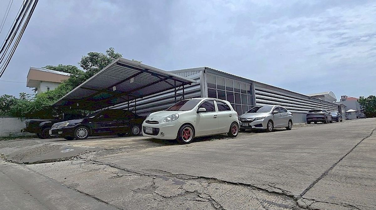 For RentWarehouseRama9, Petchburi, RCA : Warehouse for Rent - Good Condition at Rama 9 ** NO CO-AGENT **