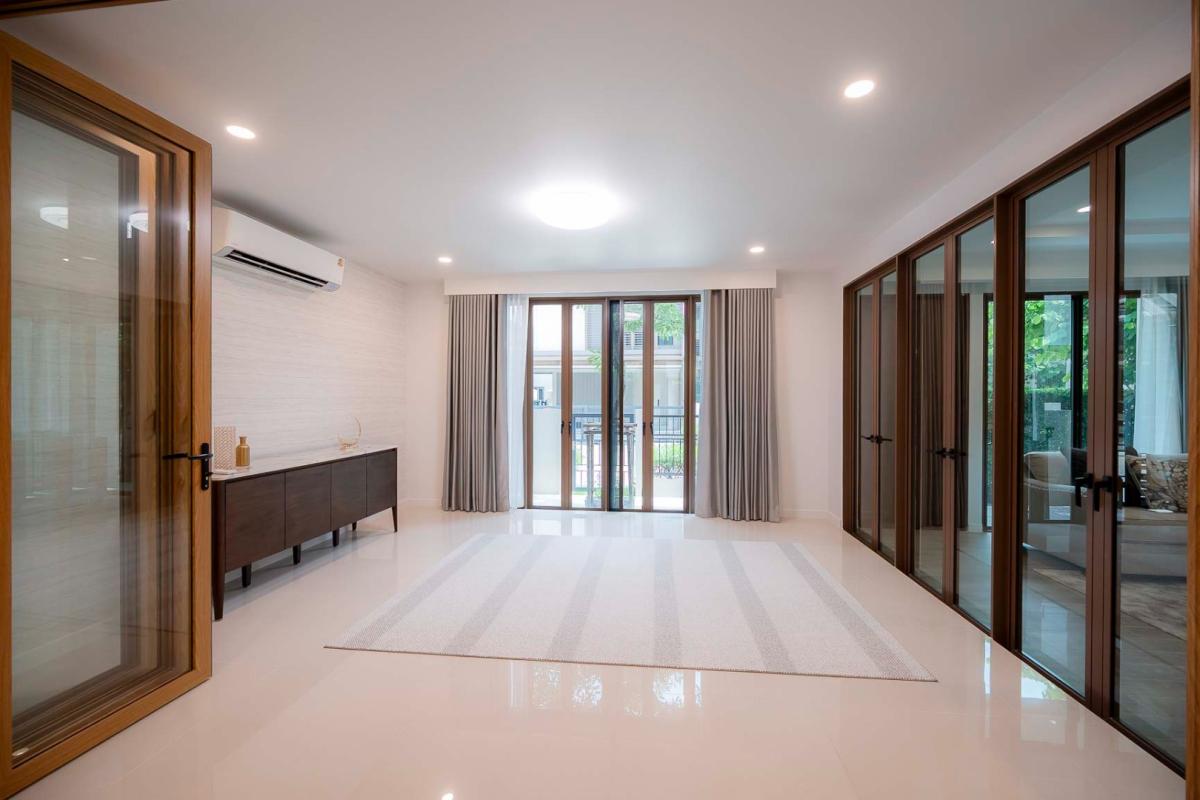 ขายบ้านพัฒนาการ ศรีนครินทร์ : 🔥ขายด่วน + 🔥บุราสิริ กรุงเทพกรีฑา บ้านเดี่ยวบรรยากาศรีสอร์ท พร้อมเทคโนโลยี และฟังก์ชันบ้านเพื่อชีวิตคนยุคใหม่ บนทำเลกรุงเทพกรีฑา ใกล้พระราม 9