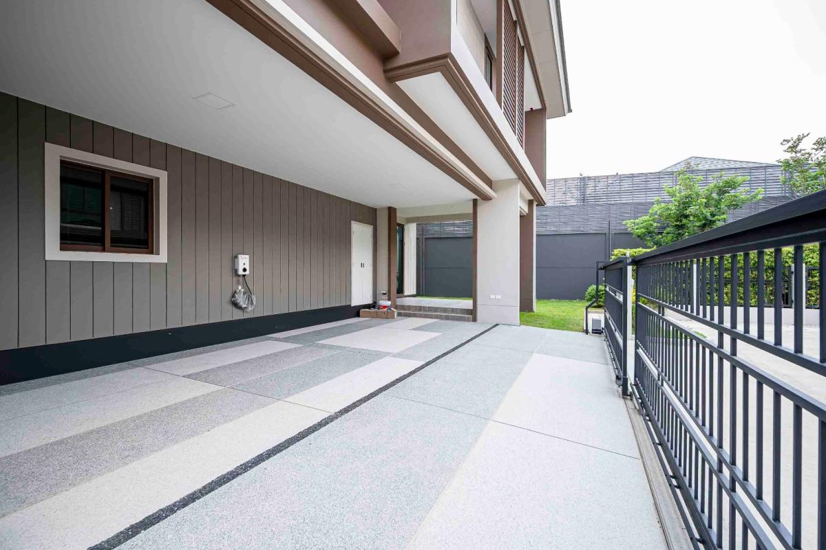 ขายบ้านพัฒนาการ ศรีนครินทร์ : 🔥ขายด่วน + 🔥บุราสิริ กรุงเทพกรีฑา บ้านเดี่ยว 2 ชั้น แบบ 4 ห้องนอน เเละ 4 ห้องน้ำ ใกล้พระราม 9