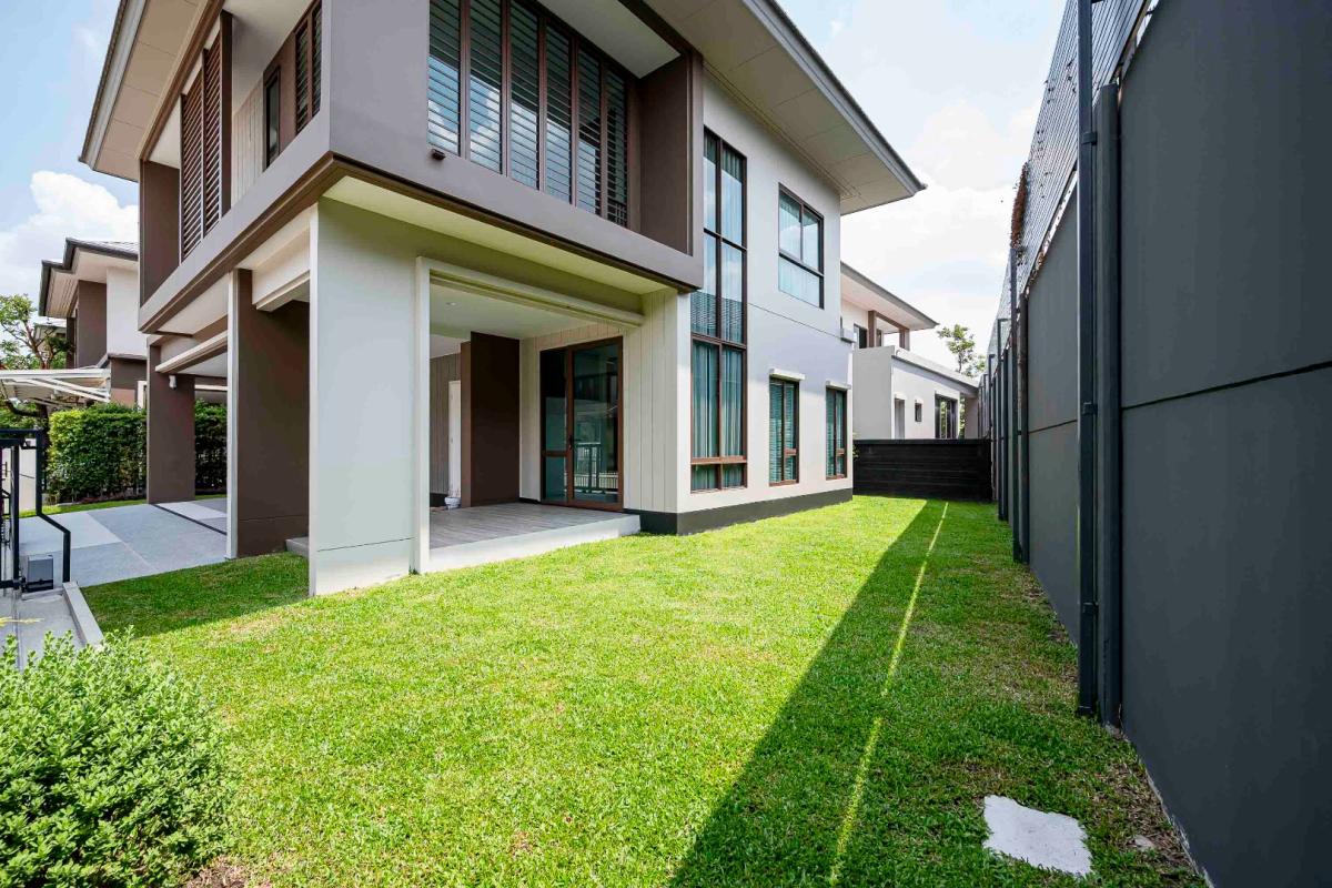 ขายบ้านพัฒนาการ ศรีนครินทร์ : 🔥ขายด่วน + 🔥บุราสิริ กรุงเทพกรีฑา บ้านเดี่ยว 2 ชั้น แบบ 4 ห้องนอน เเละ 4 ห้องน้ำ ใกล้พระราม 9