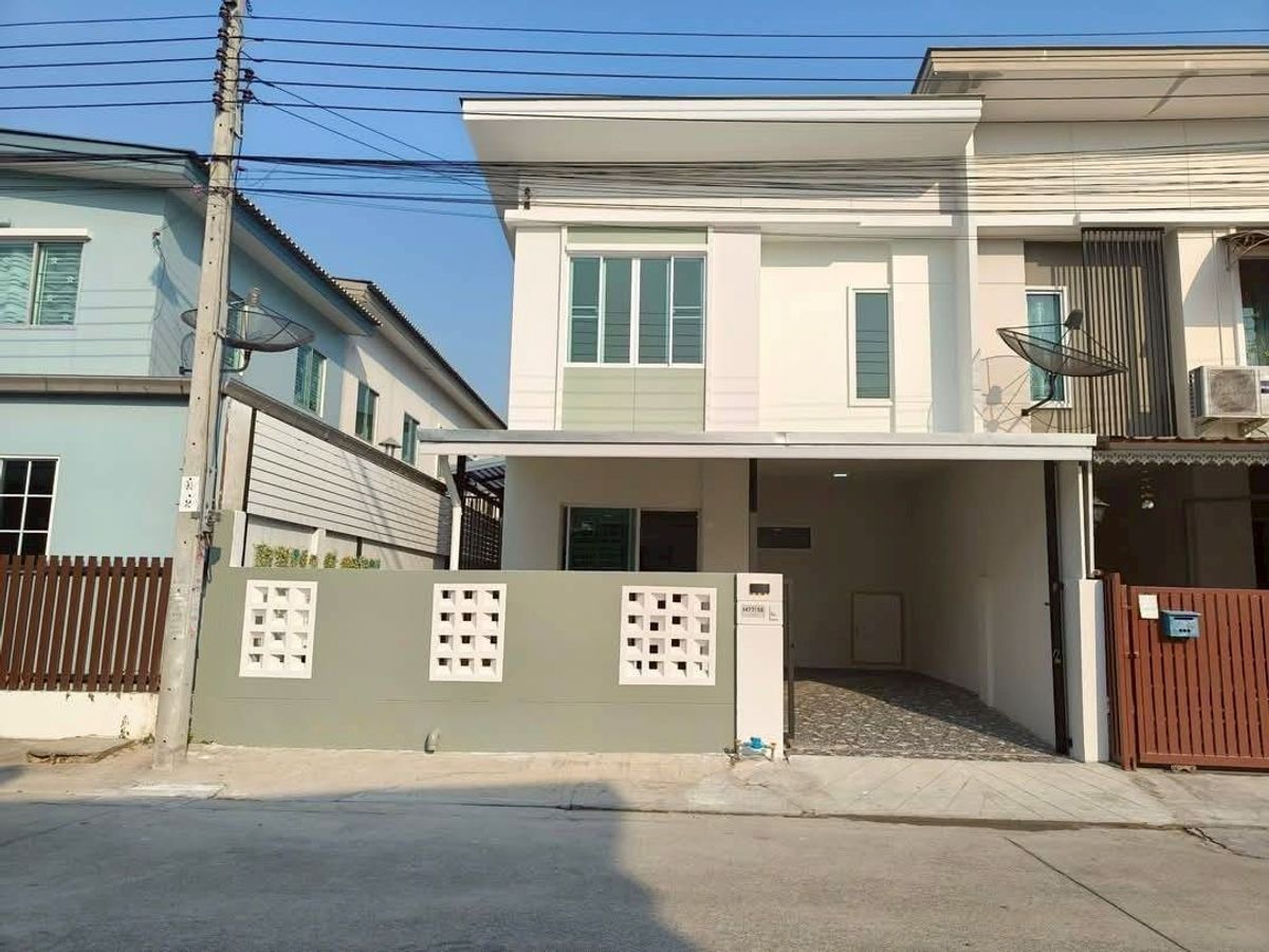 ขายทาวน์โฮมมีนบุรี-ร่มเกล้า : ขายทาวน์โฮม 2 ชั้น​  หมู่บ้านพฤกษาวิลล์ 62/1 รีโนเวทใหม่​ เนื้อที่ 23.7 ตารางวา 3 ห้องนอน พร้อมอยู่  แขวงทรายกองดิน  เขตคลองสามวา กรุงเทพมหานคร