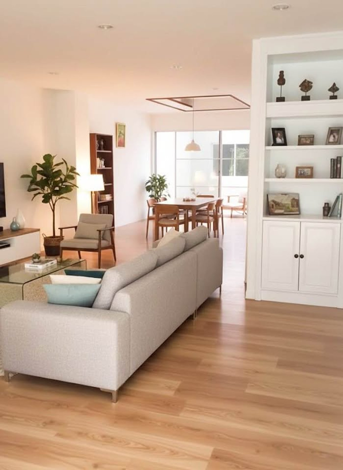 For RentHouseBang Sue, Wong Sawang, Tao Pun : townhome, 35 sq.wa., quiet and peaceful, Prachachuen Road, 5 mins to the expressway, 10 mins to Chatuchak Park.