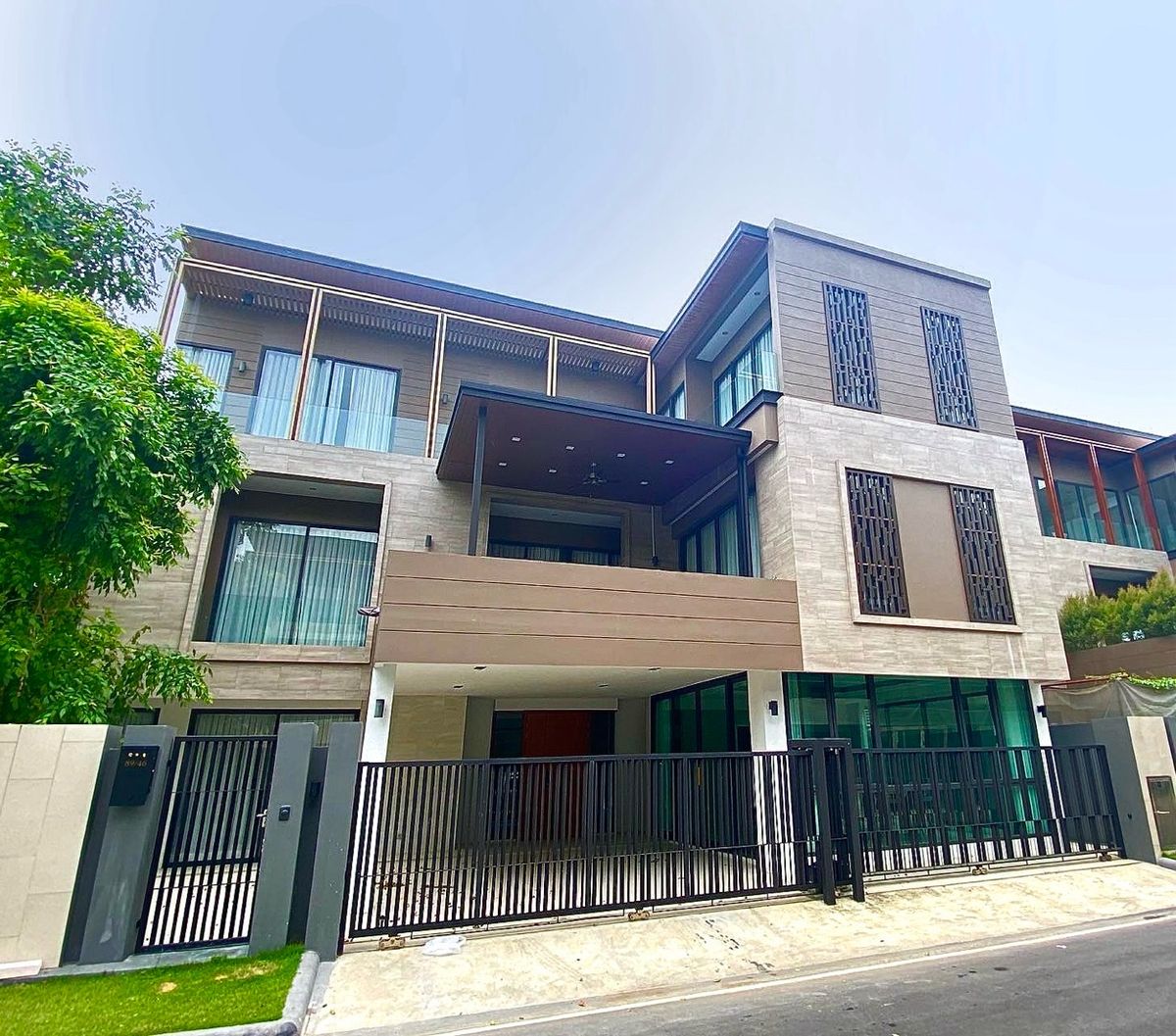 ให้เช่าบ้านพัฒนาการ ศรีนครินทร์ : Vana Residence Rama 9 - Srinakarin for Rent