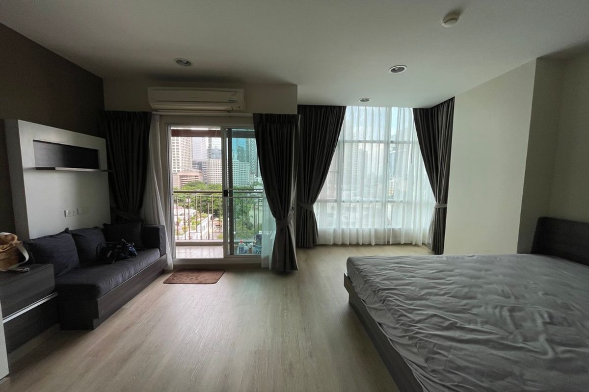 ขายคอนโดสาทร นราธิวาส : ขายด่วน !! Centric Sathorn St Louis 1 ห้องนอน 41.29 ตร.ม ห้องมุมสวยไซด์ใหญ่ แต่งครบ ไม่เคยปล่อยเช่ามาก่อน ใหม่มาก ราคาสุดพิเศษ 5,490,000 บาทเท่านั้น