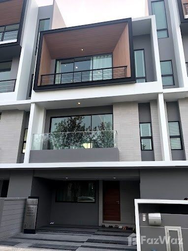 ให้เช่าบ้านพัฒนาการ ศรีนครินทร์ : ทาวน์เฮ้าส์ให้เช่า 3 ห้องนอน ในโครงการ เนอวานา ดีฟายน์ ศรีนครินทร์-พระราม 9 U1369932