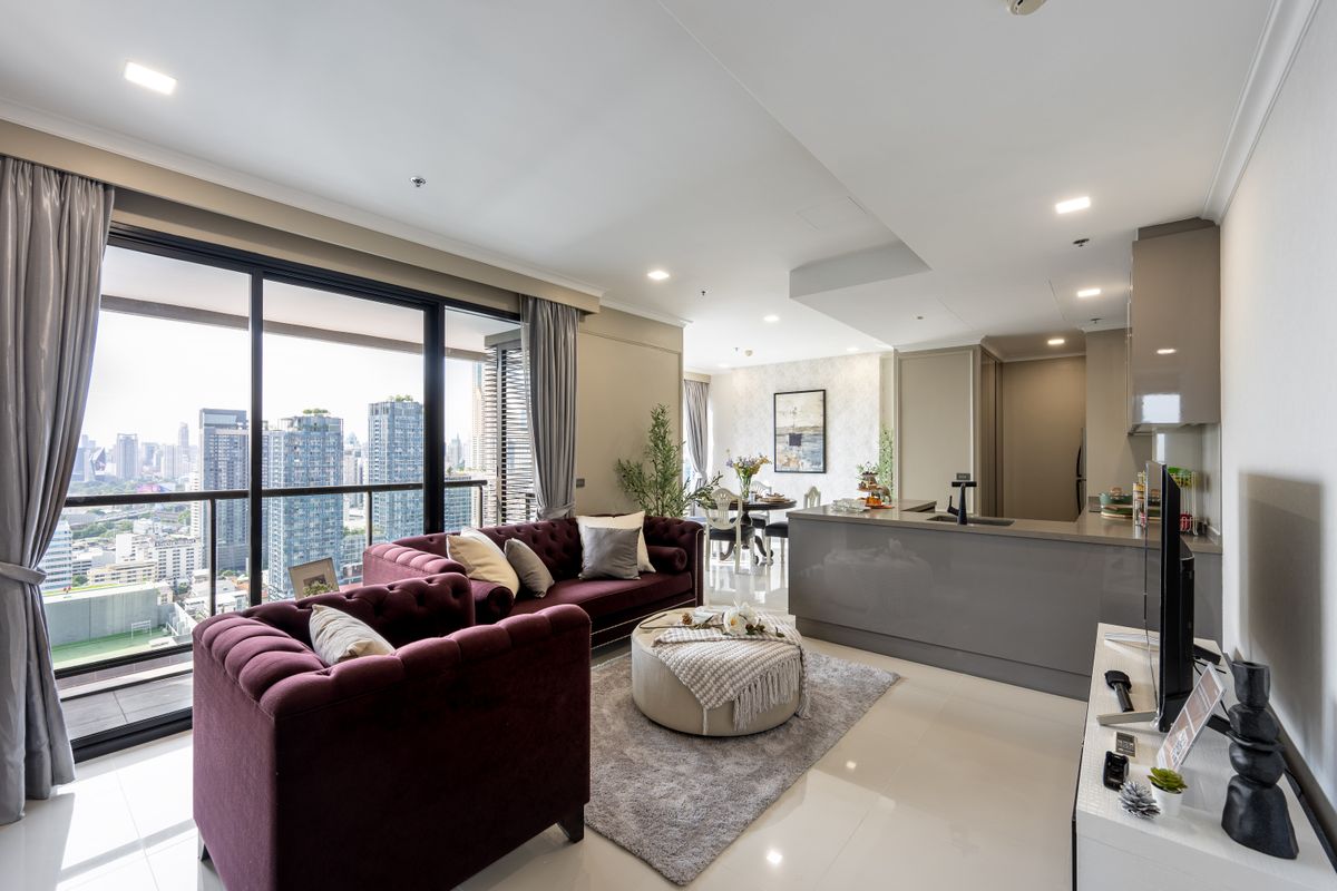 For SaleCondoRatchathewi,Phayathai : Owner Post: This is not an ordinary renovated condo, but this is Penthouse Renovate. There are only 3 rooms in the building.