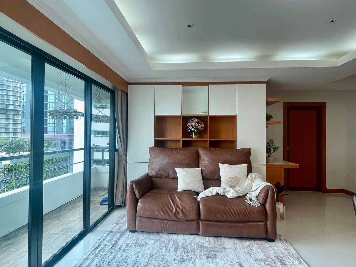 For RentCondoSathorn, Narathiwat : Sathorn Garden / 📐 Large 94 sq.m. |