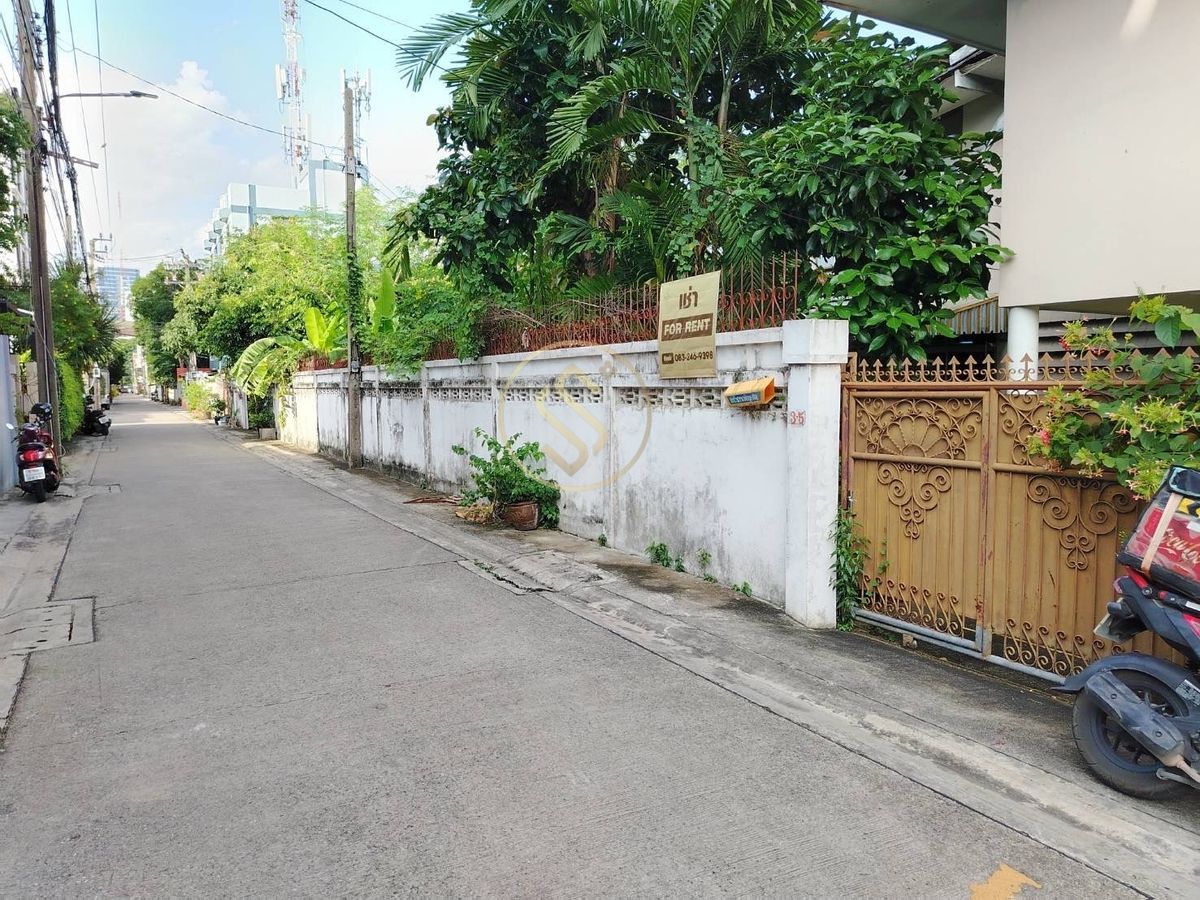 ให้เช่าบ้านอารีย์ อนุสาวรีย์ : ให้เช่าด่วน บ้านเดี่ยว 2 ชั้น กลางซอยอารีย์สัมพันธ์ 6 