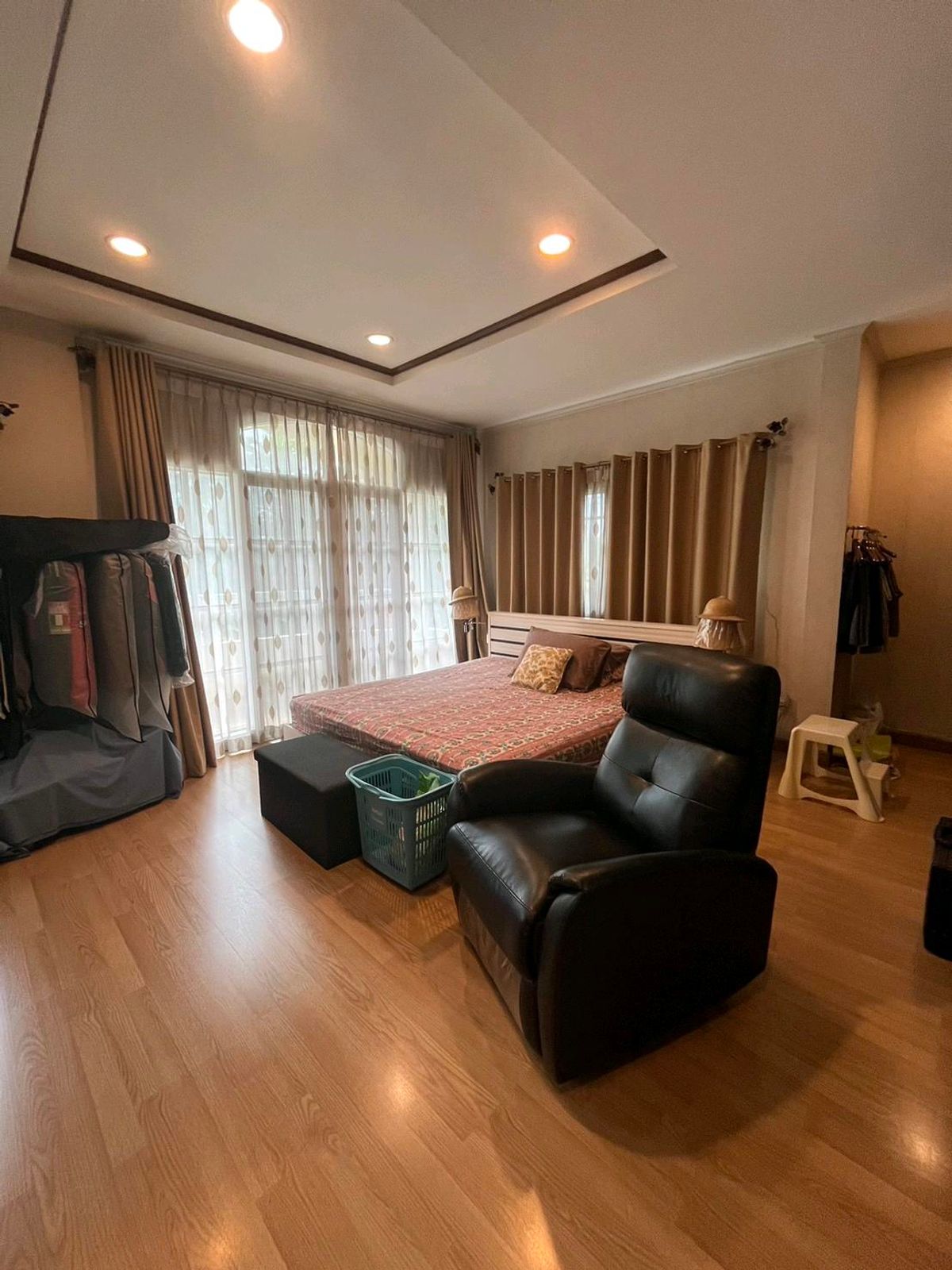 ขายบ้านลาดกระบัง สุวรรณภูมิ : ราคาดีที่สุด🔥บ้านเดี่ยว 133.5 ตร.วา✈️ ใกล้สุวรรณภูมิ 6 ห้องนอน 5 ห้องน้ำ🔥ถูกสุดในย่านนี้ สวยพร้อมอยู่ สนใจ 📞0994152664 , 0803696366