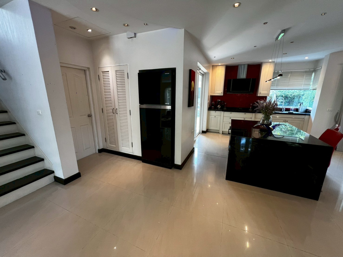 For RentHouseNonthaburi, Bang Yai, Bangbuathong : house 130 sq.wah, opposite Denla British (DBS), 4 bedrooms, 4 bathrooms, maid's room, fully furnished.