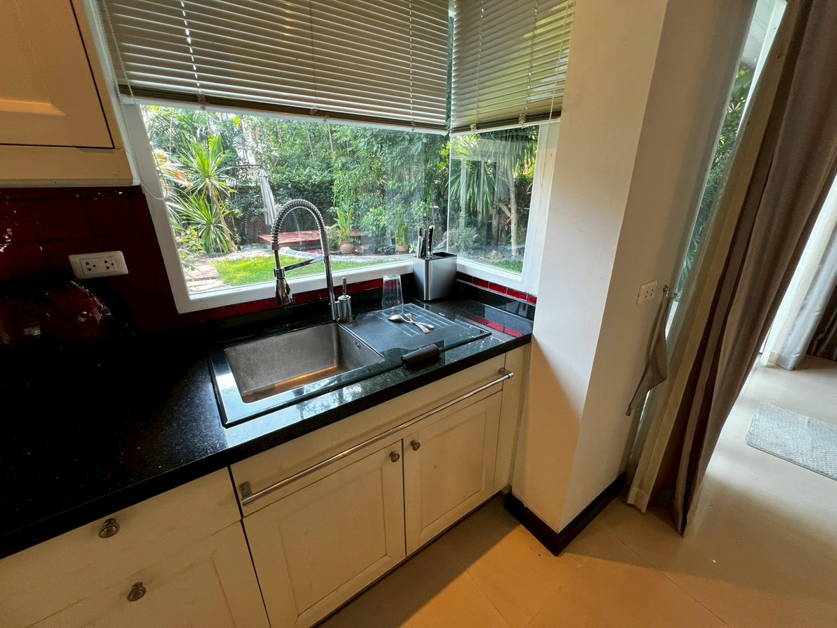 For RentHouseNonthaburi, Bang Yai, Bangbuathong : house 130 sq.wah, opposite Denla British (DBS), 4 bedrooms, 4 bathrooms, maid's room, fully furnished.