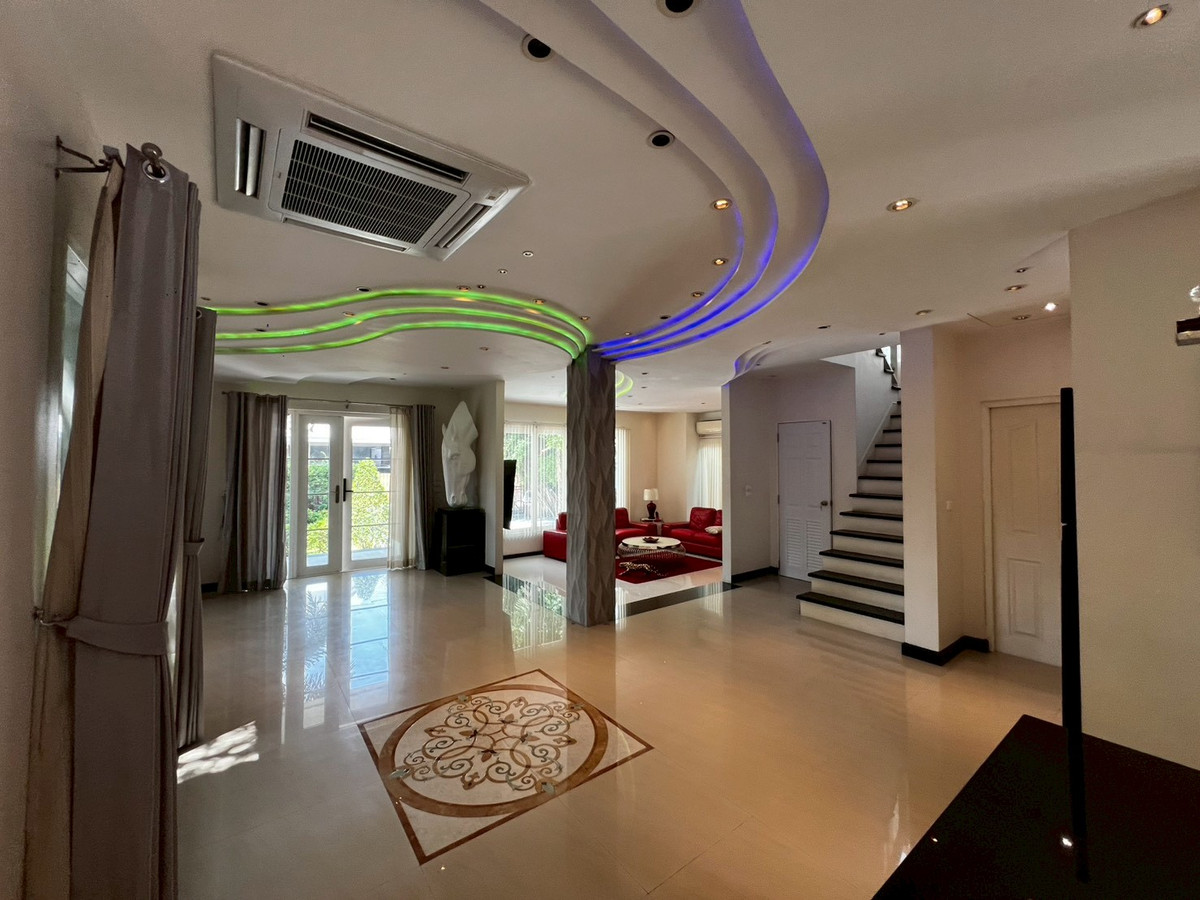 For RentHouseNonthaburi, Bang Yai, Bangbuathong : house 130 sq.wah, opposite Denla British (DBS), 4 bedrooms, 4 bathrooms, maid's room, fully furnished.