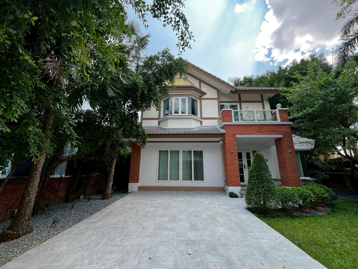 For RentHouseNonthaburi, Bang Yai, Bangbuathong : house 130 sq.wah, opposite Denla British (DBS), 4 bedrooms, 4 bathrooms, maid's room, fully furnished.